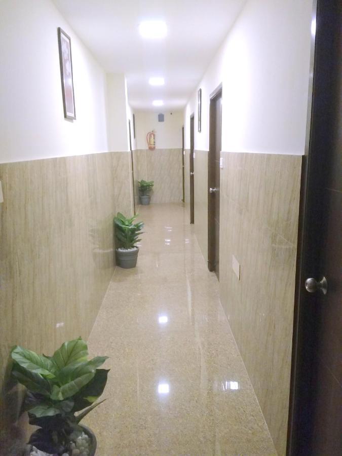 Hotel Amrita Mogappair Chennai Eksteriør billede